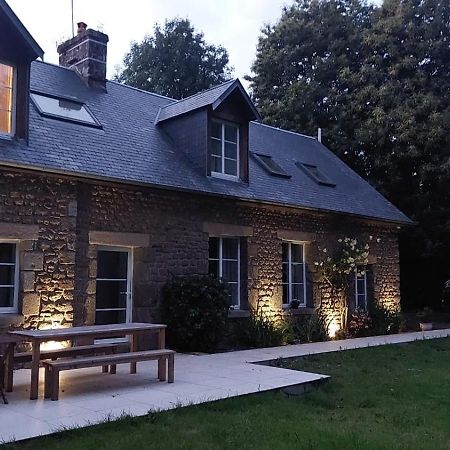 Maison La Riviere Reffuveille Bagian luar foto